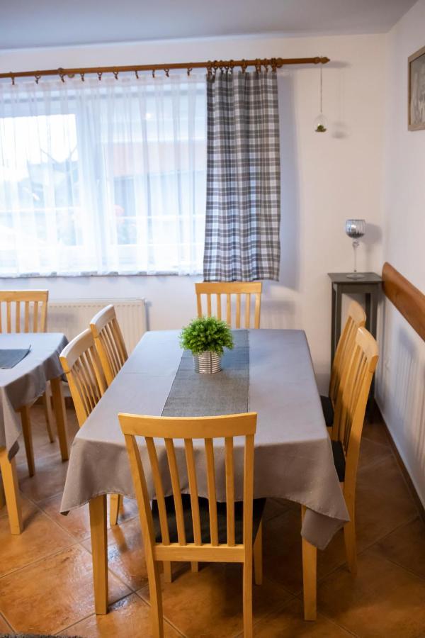 Tatrzanskie Spanie Pokoje Goscinne Poronin Esterno foto
